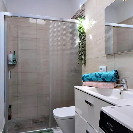 Beach & Botanical Garden En-Suite 아파트 *